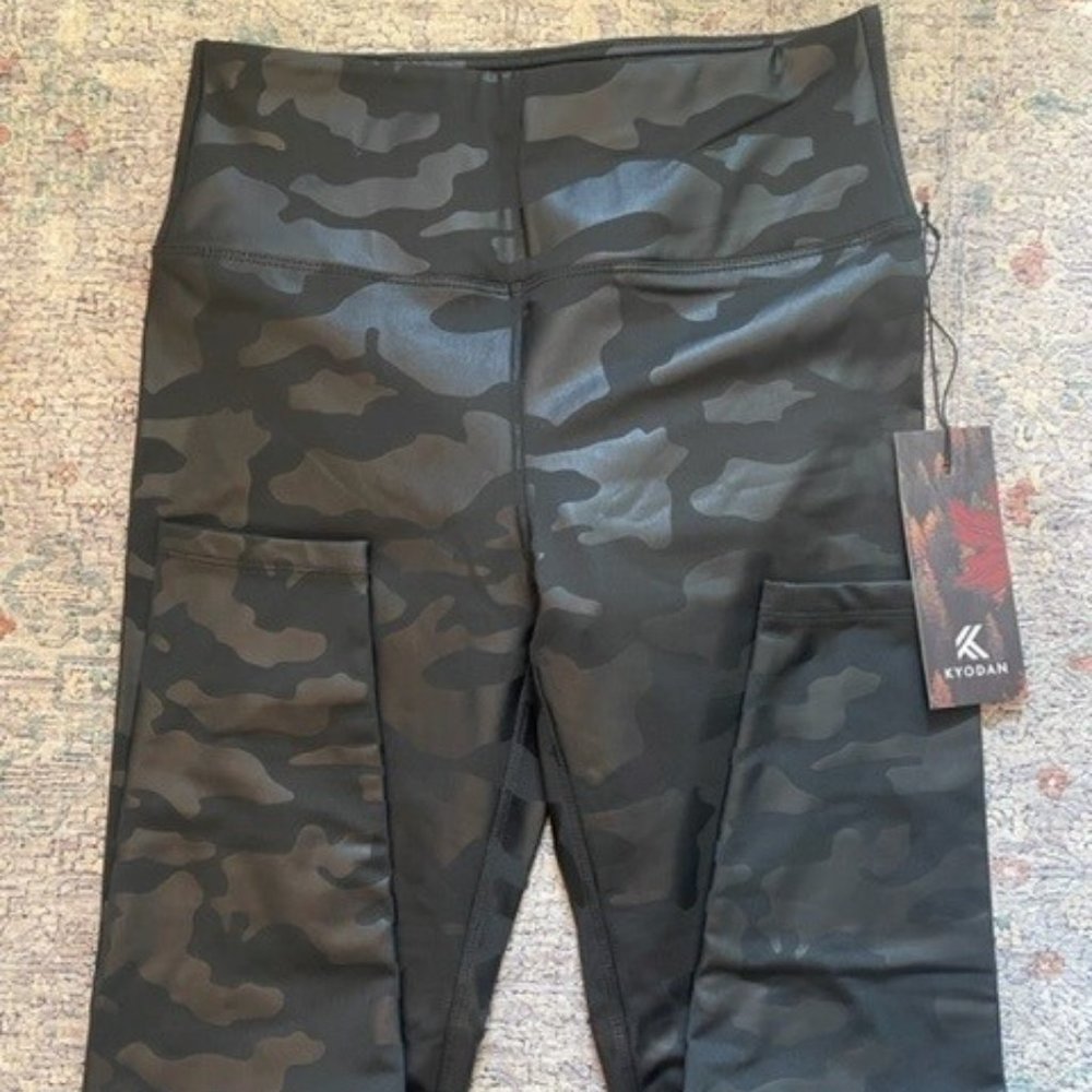 Kyodan Black Camo Leggings